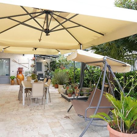 Trulli Occhi Di Pietra Apartment Alberobello Bagian luar foto