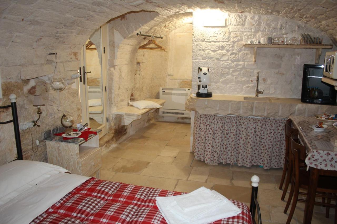 Trulli Occhi Di Pietra Apartment Alberobello Bagian luar foto