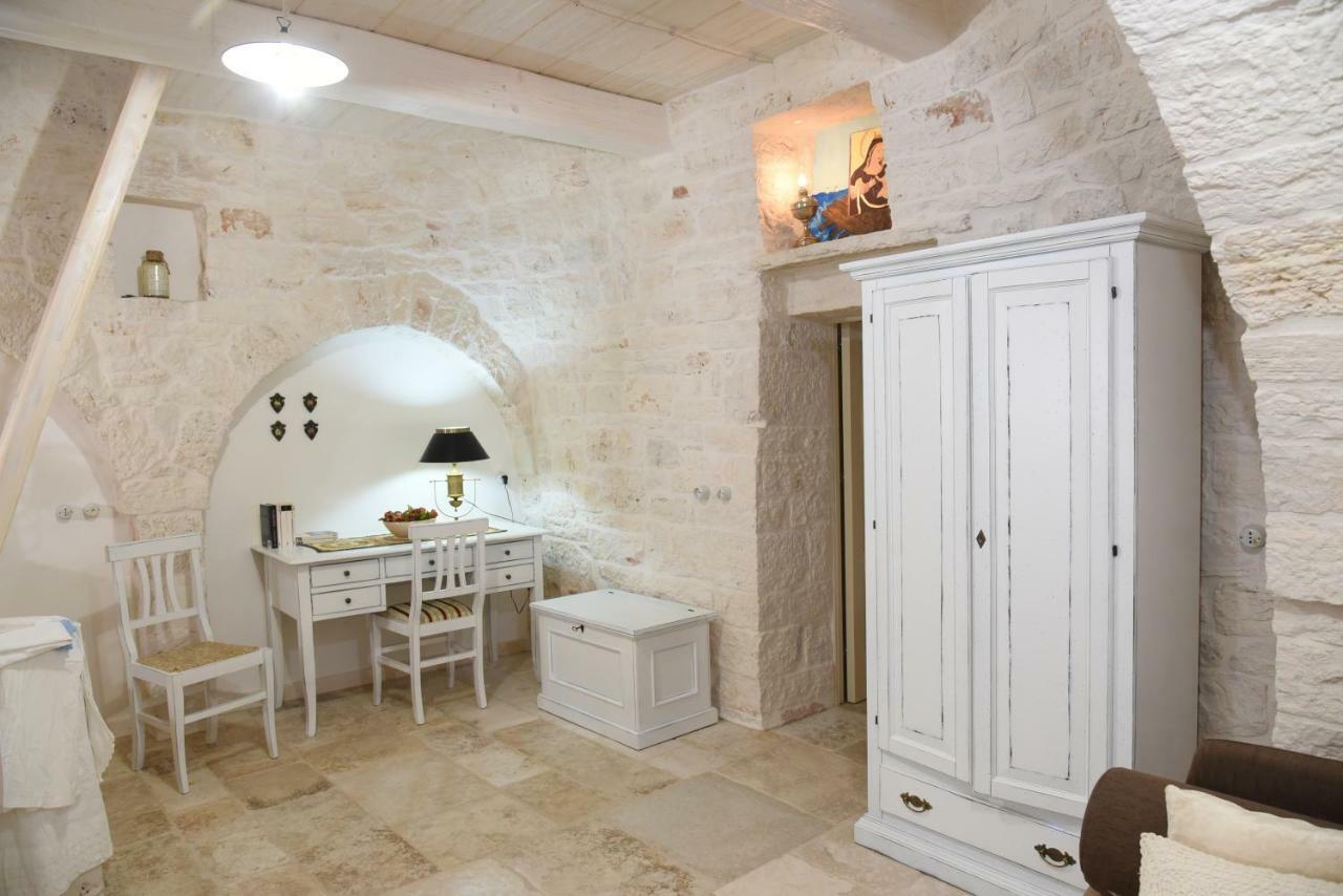 Trulli Occhi Di Pietra Apartment Alberobello Bagian luar foto