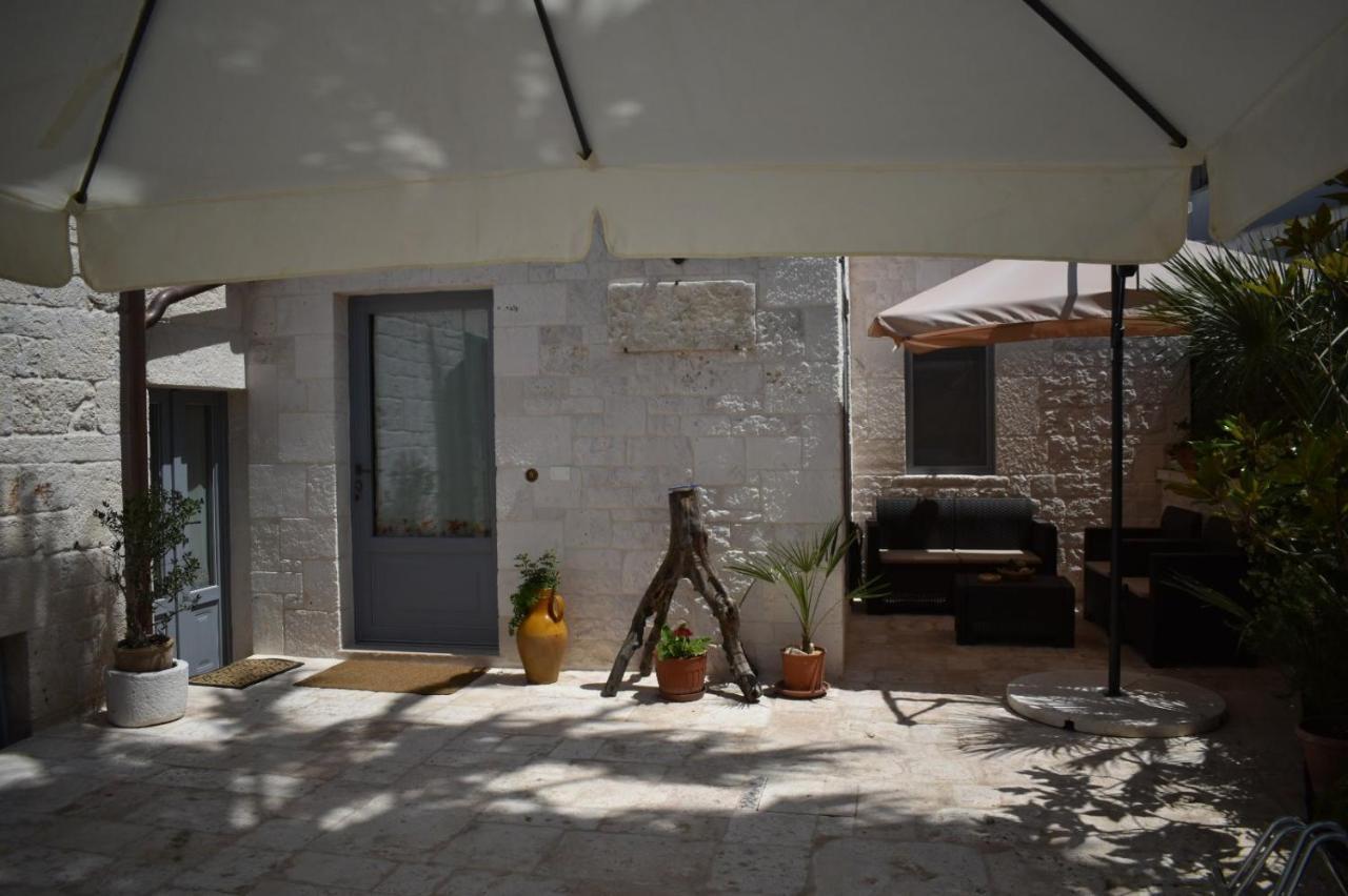 Trulli Occhi Di Pietra Apartment Alberobello Bagian luar foto