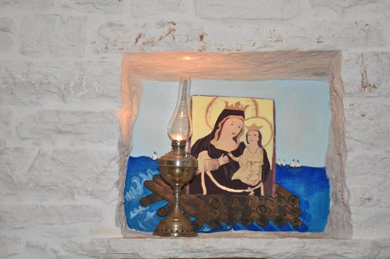Trulli Occhi Di Pietra Apartment Alberobello Bagian luar foto